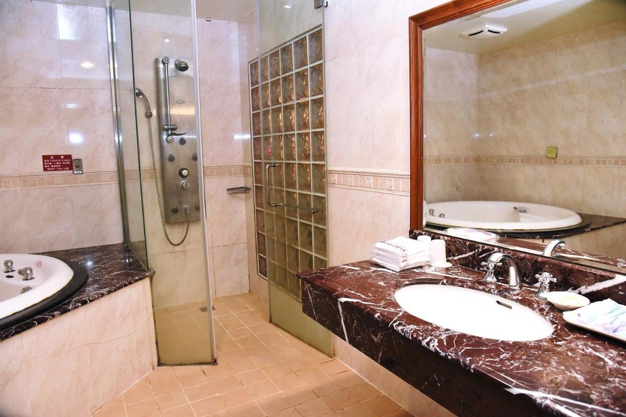 England Business Motel Yilan Dış mekan fotoğraf