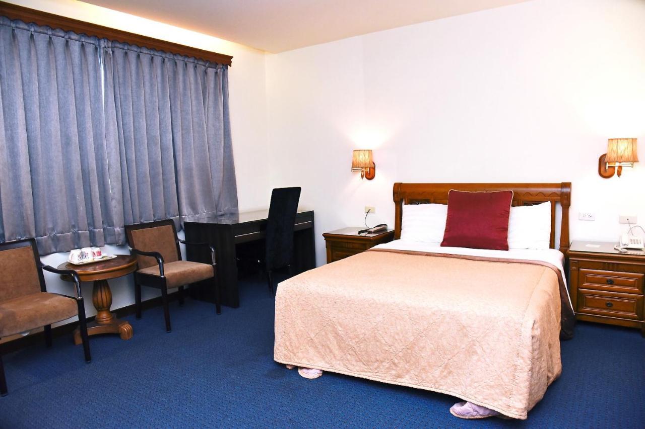 England Business Motel Yilan Dış mekan fotoğraf